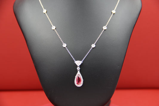 Collana  con rubino