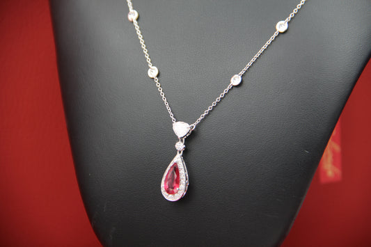 Collana  con rubino