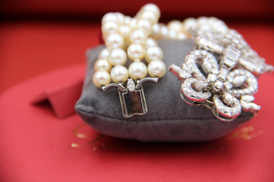 Pearl and diamond bracelet