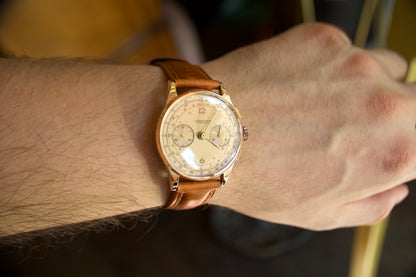 Orologio "Cronographe Suisse" anni 50 in oro 18kt