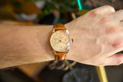Orologio "Cronographe Suisse" anni 50 in oro 18kt