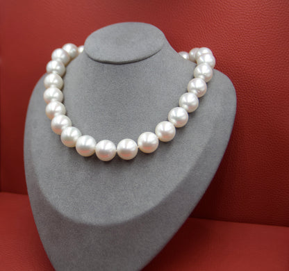 Importante collana di perle South Sea di 16mm