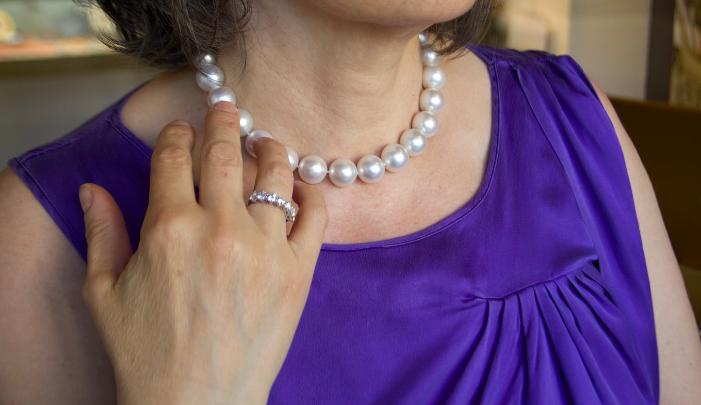 Importante collana di perle South Sea di 16mm