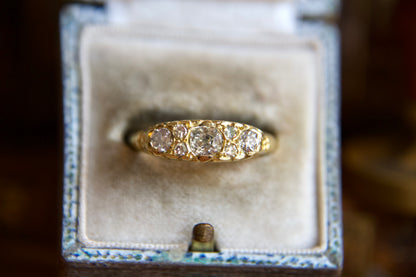 Anello Art nouveau riviere Inglese in oro 18kt