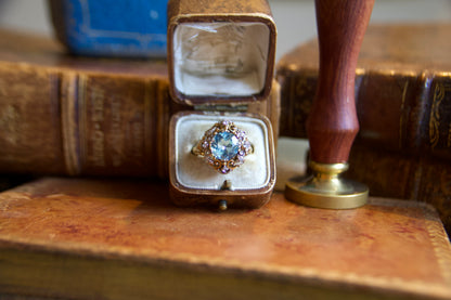 Anello Antico in Oro con Acquamarina e Diamanti Taglio Rosetta
