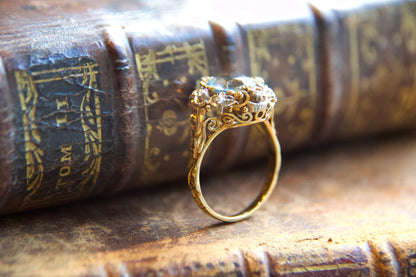 Anello Antico in Oro con Acquamarina e Diamanti Taglio Rosetta