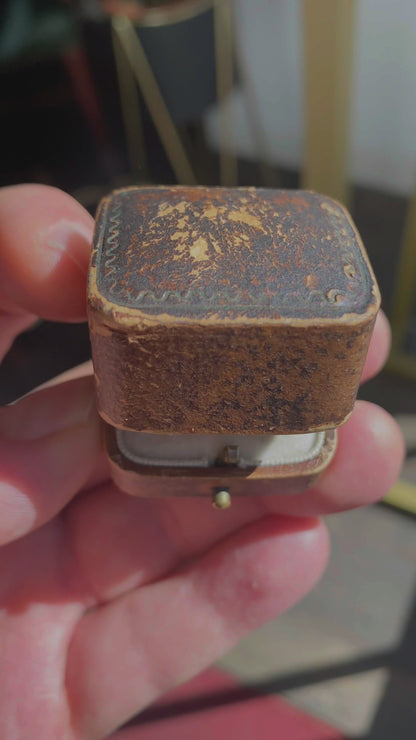 Very fine 19th-century daisy ring