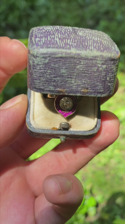 Anello toi moi con rubini calibrati