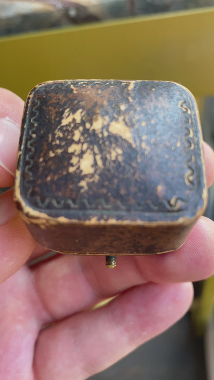 Anello Vittoriano con tormalina